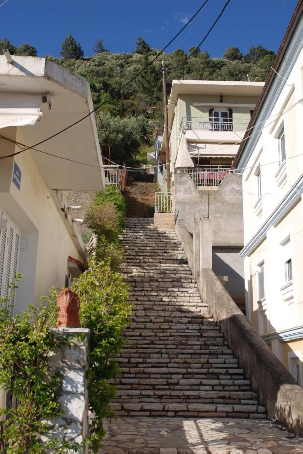 360ᵒ Lepanto Apartment Nafpaktos Luaran gambar
