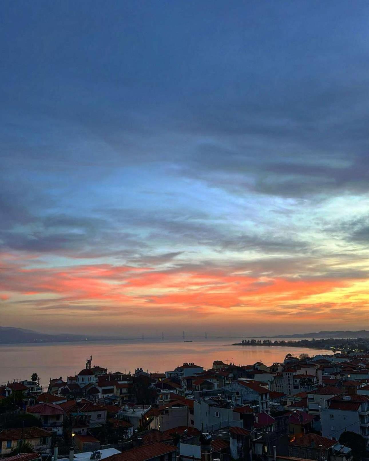 360ᵒ Lepanto Apartment Nafpaktos Luaran gambar